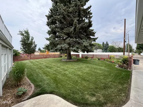 Exterior - 421 11th St E, Williston, ND 58801 photo 7 of 12