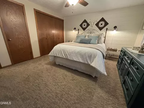 Bedroom - 421 11th St E, Williston, ND 58801 photo 3 of 5
