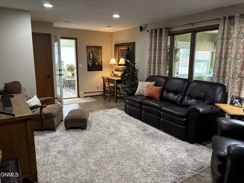 Living - 421 11th St E, Williston, ND 58801 photo 4 of 9