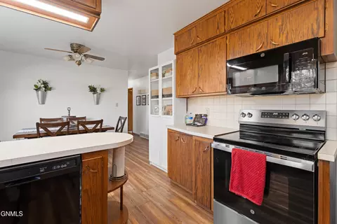 Kitchen - 2938 E Avenue B, Bismarck, ND 58501 photo 2 of 3