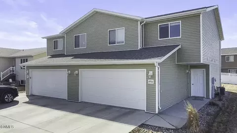 4918 Coleman St, Bismarck, ND 58503