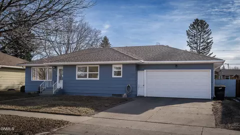 1821 Washington St, Bismarck, ND 58501