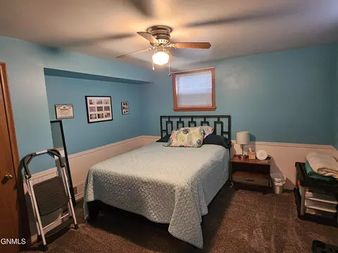 1611 13th St, Bismarck, ND 58501 photo 12