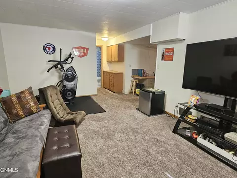 1611 13th St, Bismarck, ND 58501 photo 17