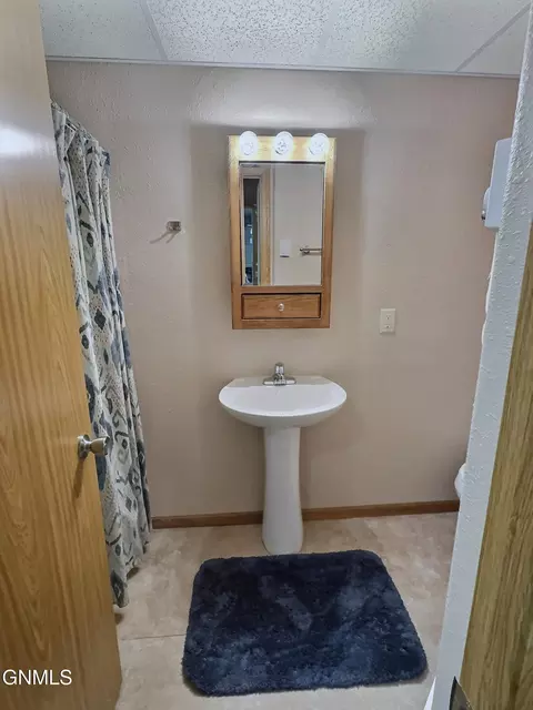 1802 6th Ave NW, Mandan, ND 58554 photo 18