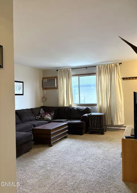 2615 19th Ave W, Williston, ND 58801 photo 5