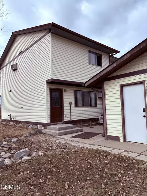 2615 19th Ave W, Williston, ND 58801