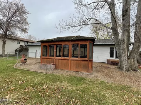 1107 Cypress Dr, Beulah, ND 58523 photo 33