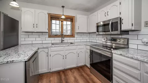 1107 Cypress Dr, Beulah, ND 58523 photo 7