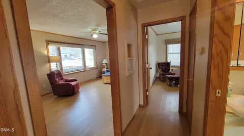 1319 3rd St, Bismarck, ND 58501 photo 24