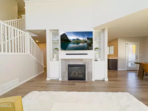 Living - 3514 32nd St W, Williston, ND 58801 photo 5 of 8