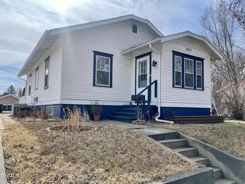 1011 E E, Bismarck, ND 58501