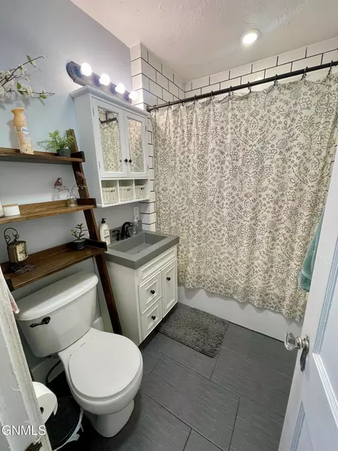 1011 E E, Bismarck, ND 58501 photo 6
