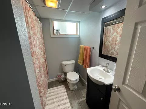 1011 E E, Bismarck, ND 58501 photo 16