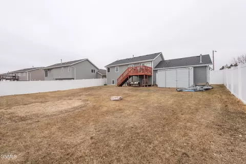 1259 6th St E, Dickinson, ND 58601 photo 34