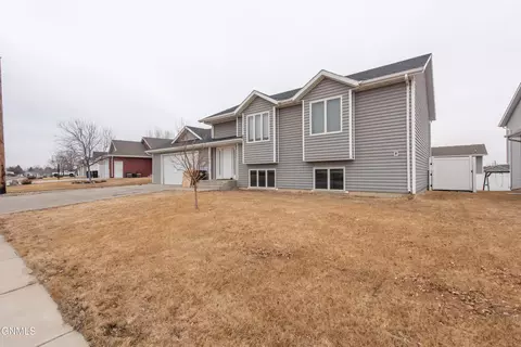 1259 6th St E, Dickinson, ND 58601 photo 37