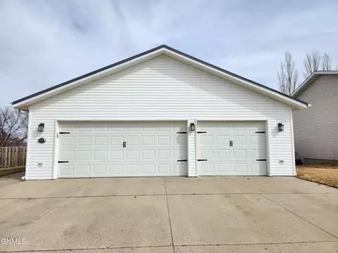 2638 10th Ave SE, Mandan, ND 58554 photo 55