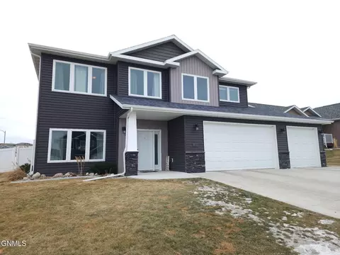 537 Quarry Ln, Bismarck, ND 58503 photo 2