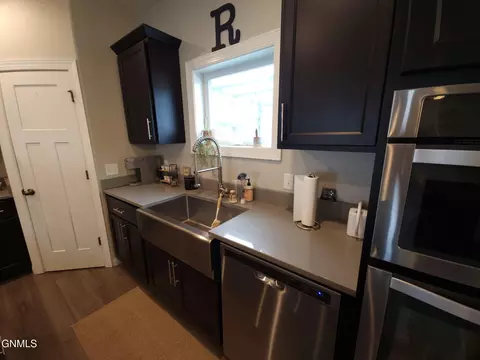 537 Quarry Ln, Bismarck, ND 58503 photo 14