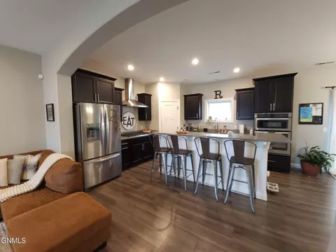 537 Quarry Ln, Bismarck, ND 58503 photo 12