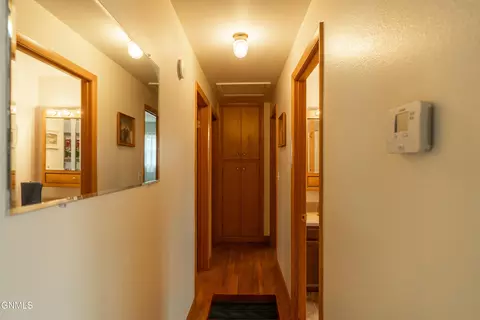 Entry Way - 331 Shady Ln, Bismarck, ND 58501 photo 3 of 6
