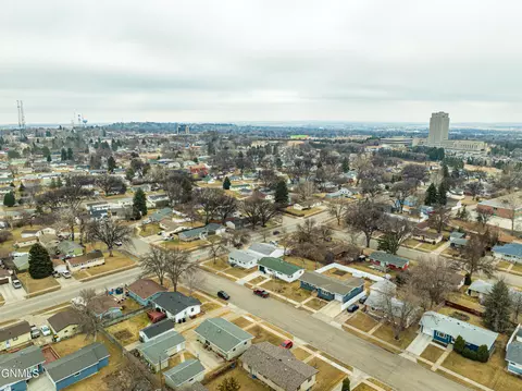 View/Area - 331 Shady Ln, Bismarck, ND 58501 photo 4 of 10