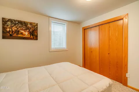 Bedroom - 331 Shady Ln, Bismarck, ND 58501 photo 6 of 6