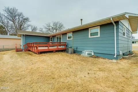Exterior - 331 Shady Ln, Bismarck, ND 58501 photo 7 of 9
