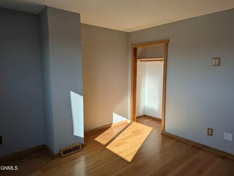 Bedroom - 709 Johns Dr, Mandan, ND 58554 photo 6 of 9