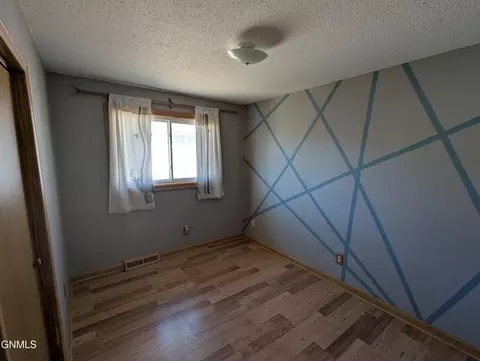 Bedroom - 709 Johns Dr, Mandan, ND 58554 photo 5 of 9