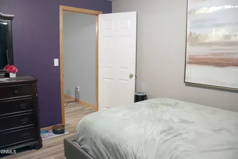 Bedroom - 4395 Pinewood Loop, Bismarck, ND 58504 photo 9 of 10