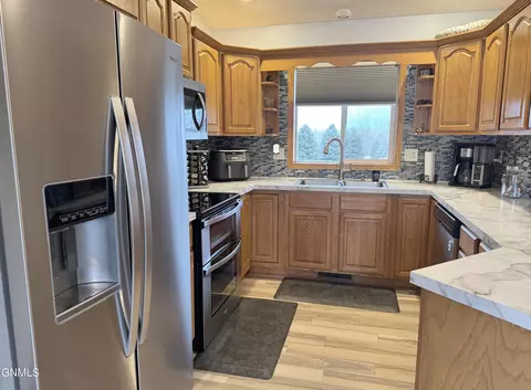 Kitchen - 4395 Pinewood Loop, Bismarck, ND 58504 photo 1 of 3