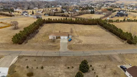 View/Area - 4395 Pinewood Loop, Bismarck, ND 58504 photo 3 of 17
