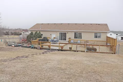 Exterior - 4395 Pinewood Loop, Bismarck, ND 58504 photo 5 of 11