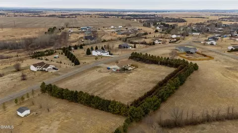 View/Area - 4395 Pinewood Loop, Bismarck, ND 58504 photo 8 of 17