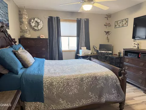 Bedroom - 4395 Pinewood Loop, Bismarck, ND 58504 photo 10 of 10