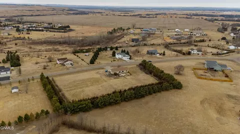 View/Area - 4395 Pinewood Loop, Bismarck, ND 58504 photo 9 of 17
