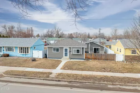 616 18th St W, Williston, ND 58801 photo 4