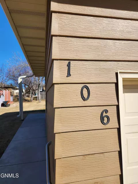106 E Brandon Dr, Bismarck, ND 58503 photo 47