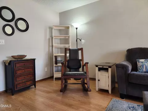 106 E Brandon Dr, Bismarck, ND 58503 photo 31