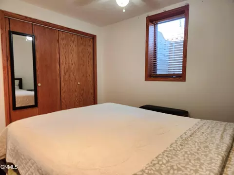 106 E Brandon Dr, Bismarck, ND 58503 photo 35