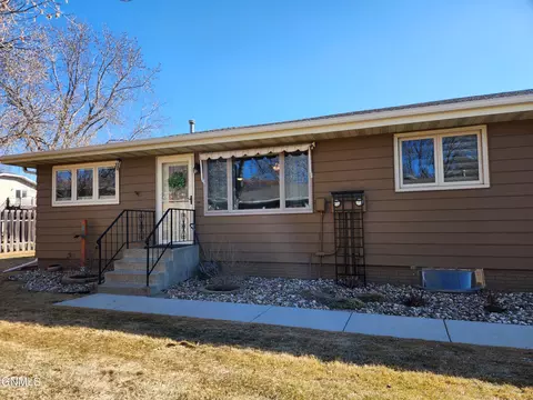 106 E Brandon Dr, Bismarck, ND 58503 photo 3
