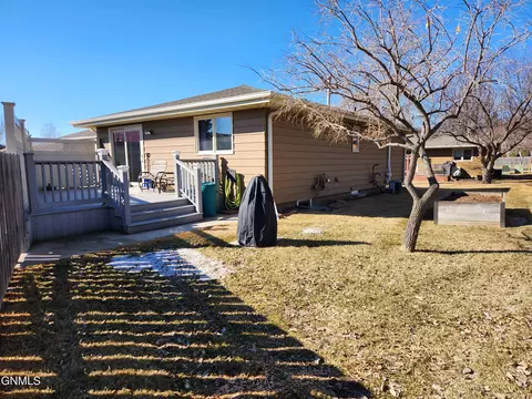 106 E Brandon Dr, Bismarck, ND 58503 photo 45