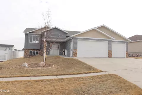 4527 Normandy St, Bismarck, ND 58503 photo 23