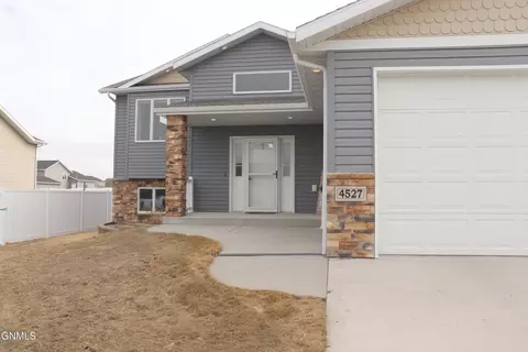 4527 Normandy St, Bismarck, ND 58503 photo 11