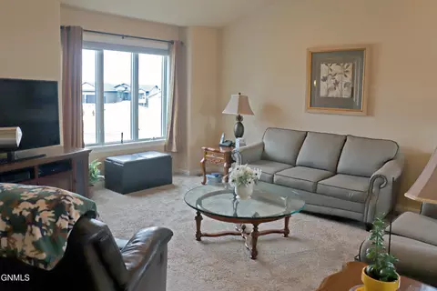 4527 Normandy St, Bismarck, ND 58503 photo 18