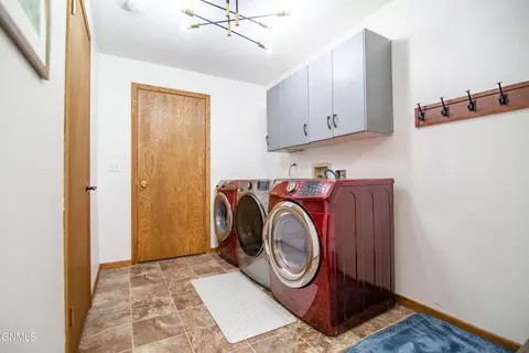 Other - 185 Stuttgart Dr, Bismarck, ND 58504 photo 7 of 10