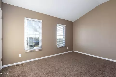 3214 Jericho Rd, Bismarck, ND 58503 photo 15