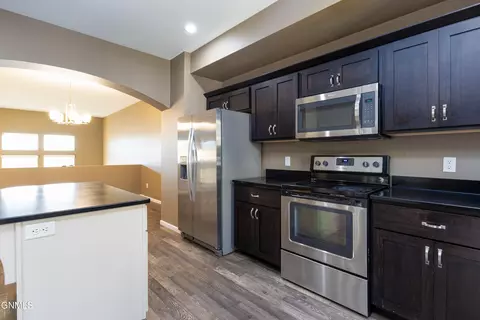 3214 Jericho Rd, Bismarck, ND 58503 photo 13