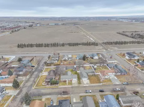 1310 25th St W, Williston, ND 58801 photo 34